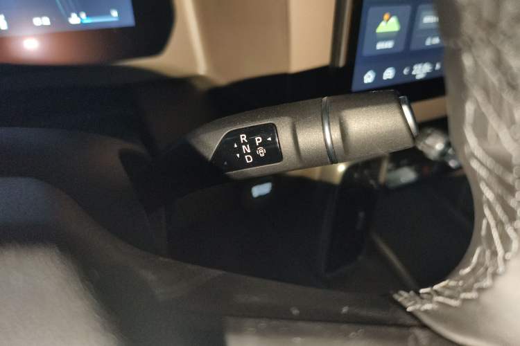 Used Haval DARGO 2026 Model 2.0T DCT Chinese Rural Dog Edition
