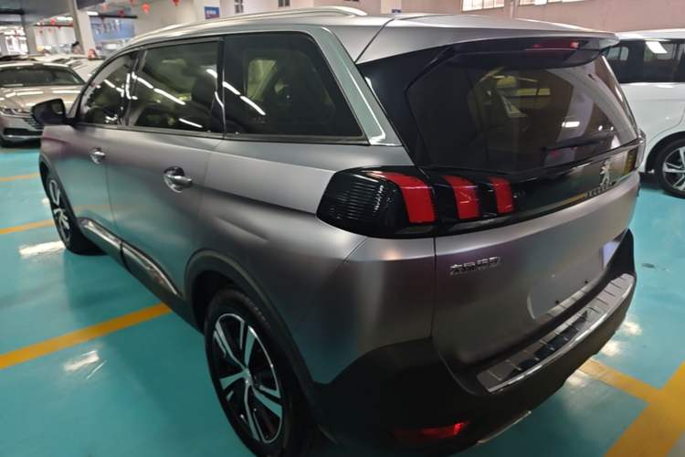 Used Peugeot 5008 2017 380THP 7-Seater Elite Edition Rear Left 45 Deg