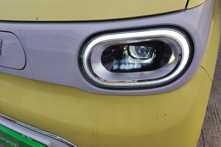 Used Wuling Hongguang MINIEV 2024 3rd Generation 215km Advanced Version Left Front Headlight