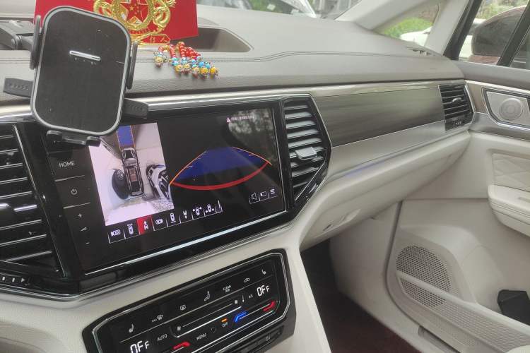 Used Volkswagen Viloran 2020 380TSI Prestige Edition Audio And AC Panel