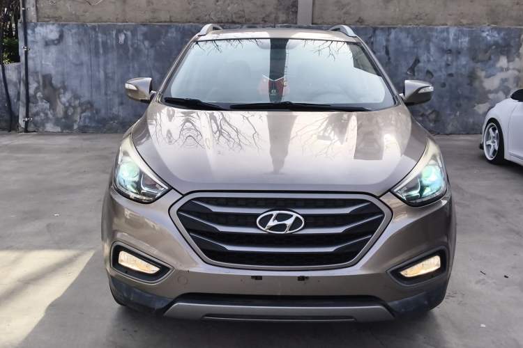 Used Hyundai ix35 2013 2.0L Automatic Two-Wheel Drive Smart GLS China IV Standard Front