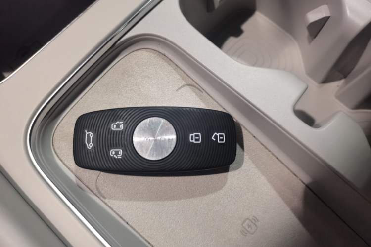 Used Roewe iMAX8 New Energy 2025 1.5T DMH Lu Zun Deluxe Edition
