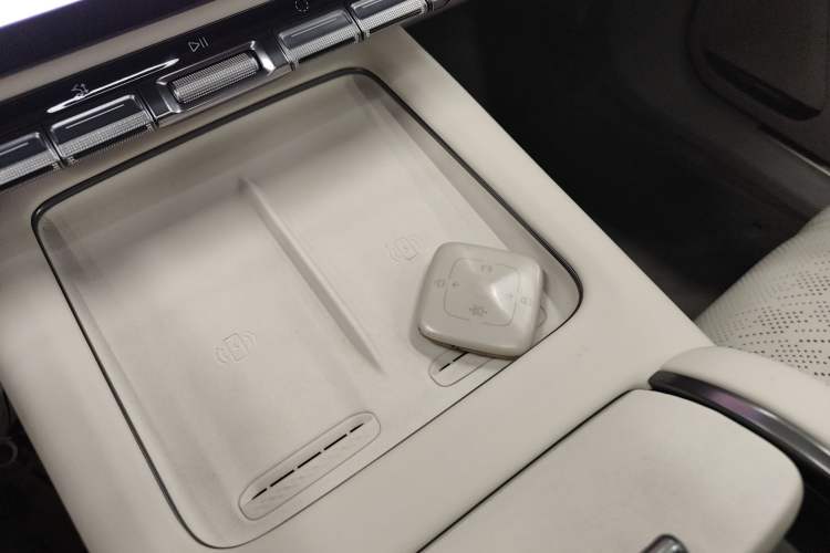 Used Zeekr 7X 2025 75 kWh Rear-Wheel Drive Intelligent Driving Version
