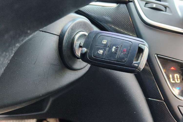 Used Buick Regal 2015 1.6T Leading Technology Model Vehicle Key