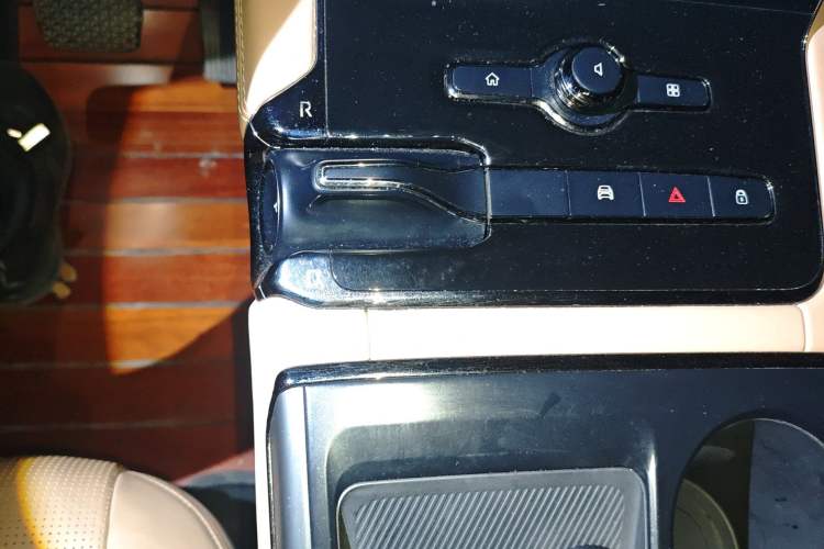 Used Nio ES8 2020 580 km Range Signature Edition Six-Seater Version
