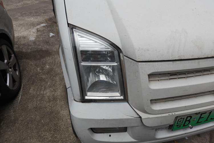 Used Ruichi EC35 2020 EC35 II Standard Edition 38.64 kWh Right Front Headlight