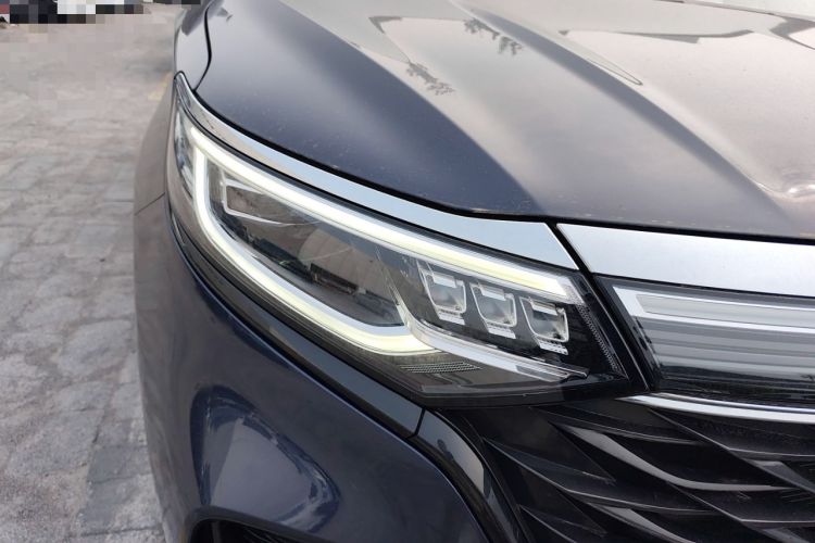 Used Roewe iMAX8 2022 400TGI Prestige Edition
