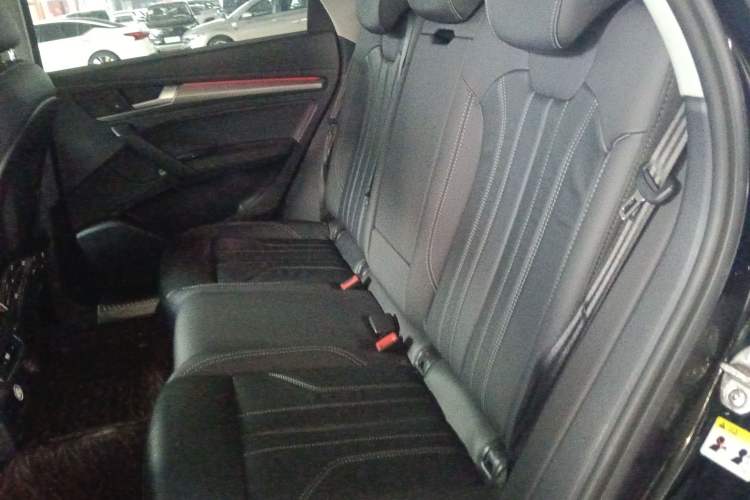 Used Audi Q5L 2022 40T Luxury Dynamic Model Left Rear Seat