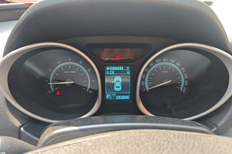 Used GAC Trumpchi GS5 2013 1.8T Automatic Two-Wheel Drive Elite Edition Instrument Cluster