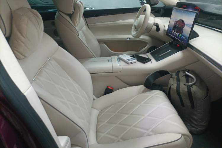 Used Hima Stelato S9 2025 Extended-Range Ultra Right Front Seat