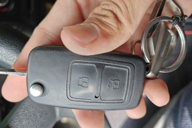 Used CHANGAN KAICHENG Ruixing M80 2021 1.6L Comfort Version 2-Seater Single-Steaming Air-Conditioned China VI Standard Flat Roof with Lift-Up Rear Door DAM16KR Vehicle Key