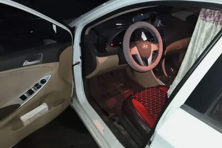 Used Hyundai Verna (older generation) 2010 Sedan 1.4L Manual Comfort GS