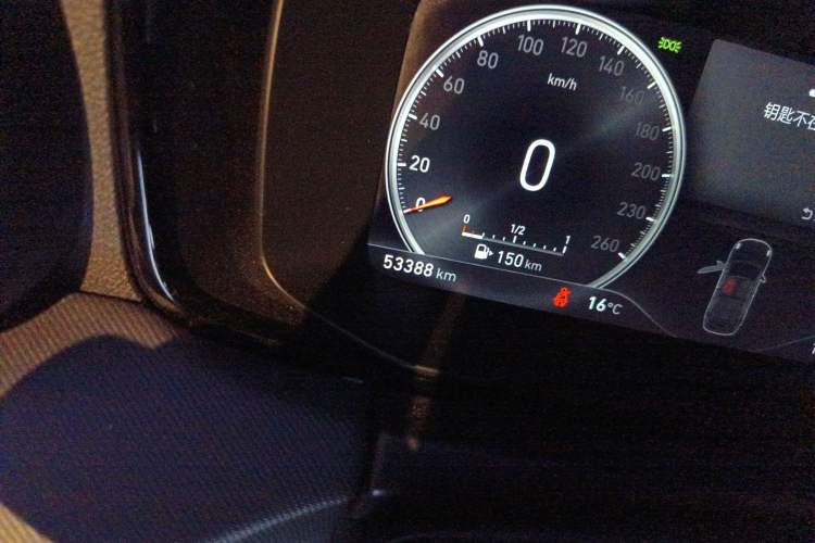 Used Lynk & Co 01 2019 2.0T Two-Wheel-Drive Pro Version China VI Standard Odometer Close Up