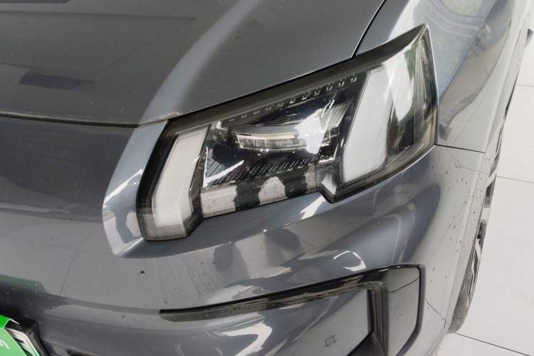 Used AION V 2024 Aion Tyrannosaurus 650 LiDAR Edition