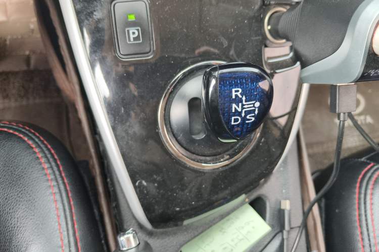 Used Toyota Levin 2017 Revised Dual-Engine 1.8H GS E-CVT Elite Sunroof Version China V Standard