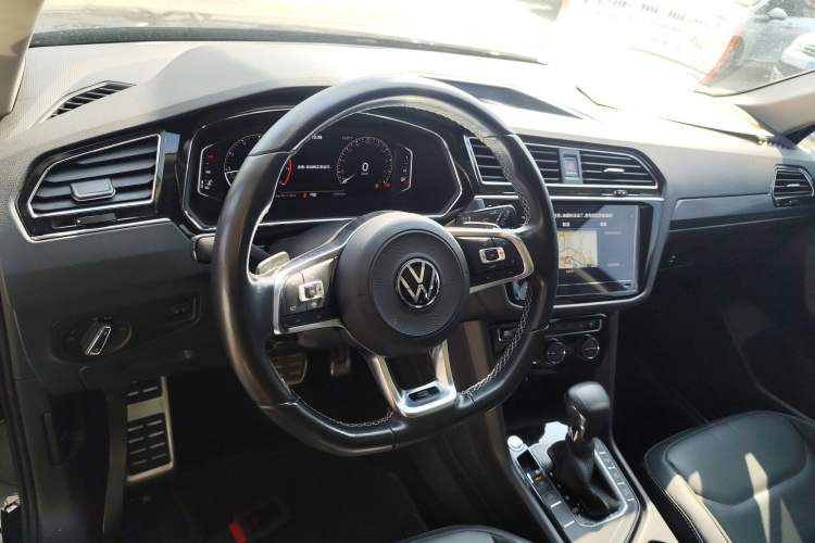 Used Volkswagen Tiguan L 2021 330TSI Automatic Two-Wheel Drive R-Line Enhanced Edition