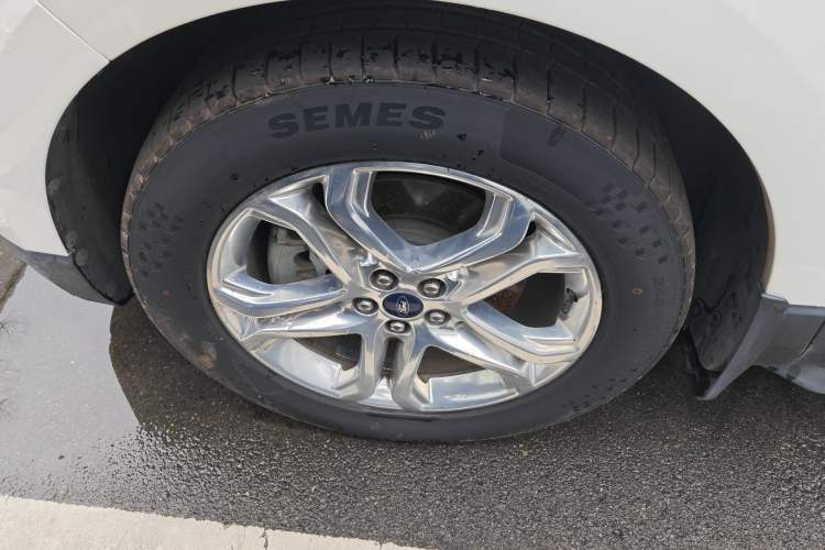 Used Ford Edge 2016 EcoBoost 245 Two-Wheel-Drive Titanium 7-Seater
