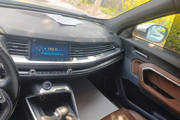 Used Haval H6 2017 Red-Label 1.5T Automatic Two-Wheel Drive Smart Edition Audio And AC Panel