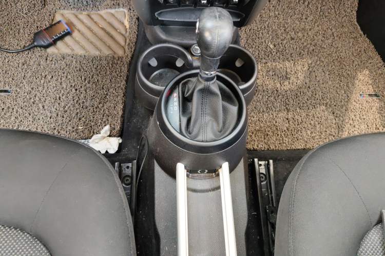 Used MINI Countryman 2011 1.6L ONE Gear Lever