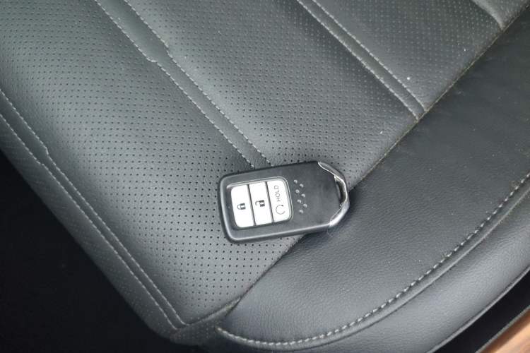 Used Honda CR-V 2019 240TURBO CVT 2WD Fashion Edition China VI Vehicle Key