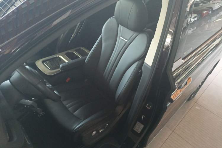 Used Hongqi HQ9 PHEV 2024 2.0T Four-Wheel Drive Business Edition Left Front Seat