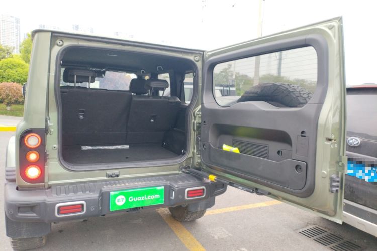 Used 212 T01 2025 2.0T Changfeng Trunk