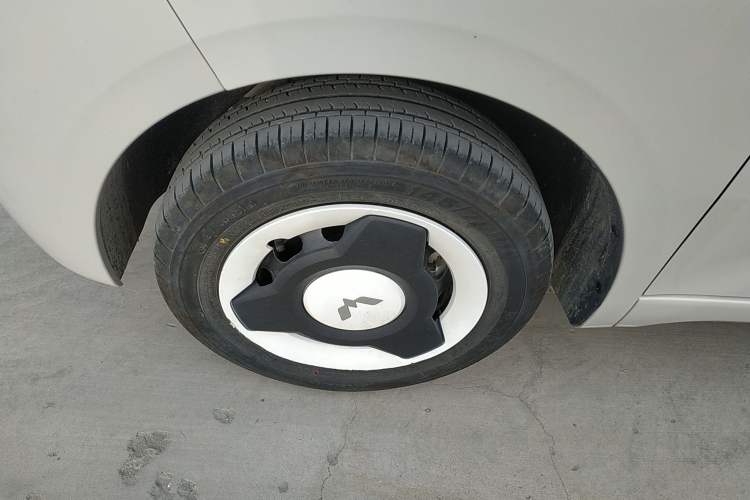 Used Wuling Hongguang MINIEV 2024 3rd Generation 215km Youth Edition Exterior 4