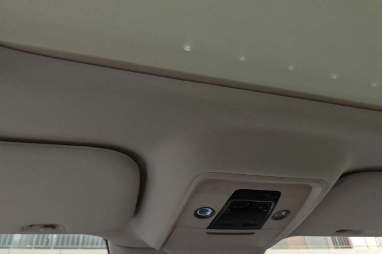 Used Denza D9 2024 DM-i 1050 Luxury Model Headliner