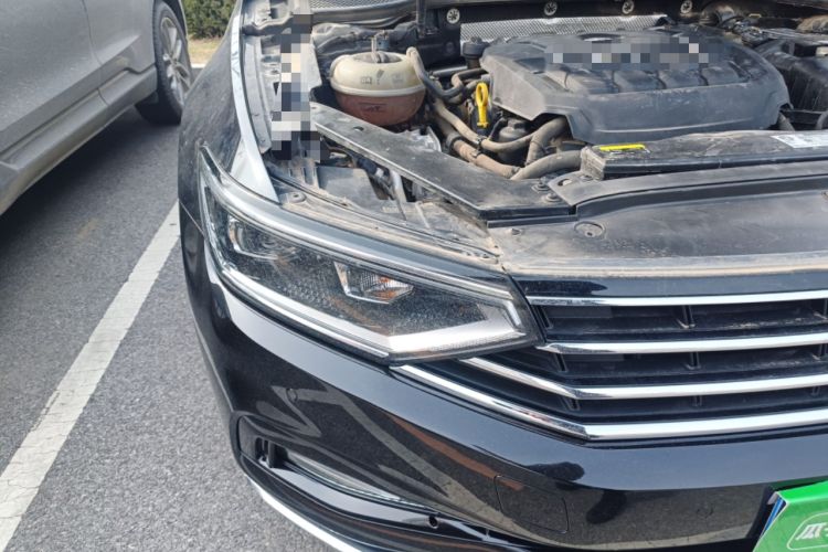 Used Volkswagen Magotan 2020 330TSI DSG Luxury Edition Right Front Headlight