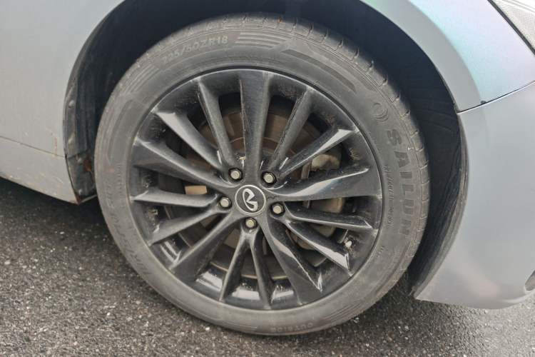 Used Infiniti Q50L 2018 2.0T Enjoyment Version China VI Standard Right Front Wheel Hub