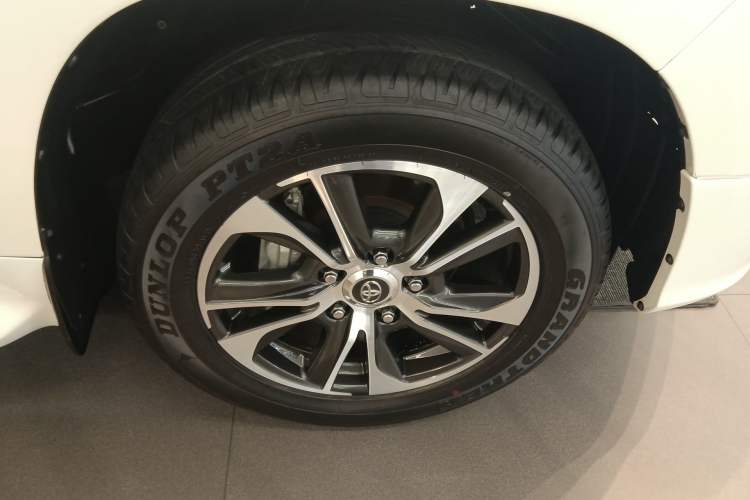 Used Toyota Land Cruiser  Right Front Wheel Hub