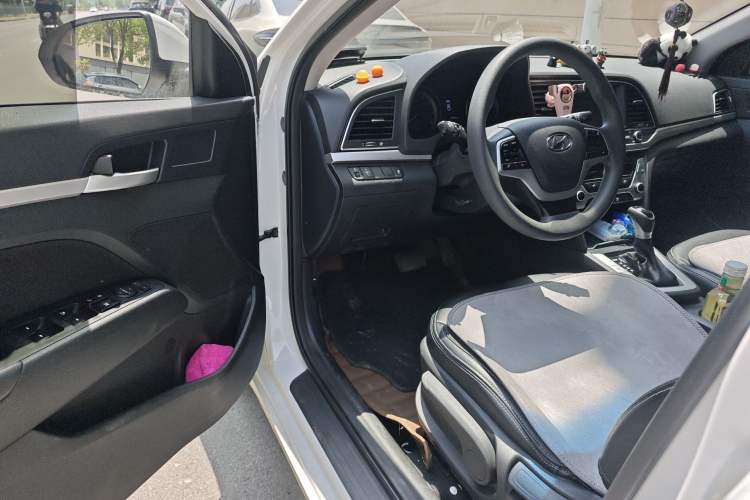 Used Hyundai Elantra (6th Generation / Lingdong) 2016 1.6L Automatic ZhiXuan – Elite Version
