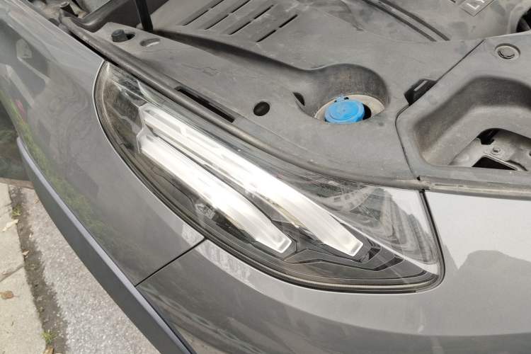 Used Lynk & Co 02 2018 1.5T DCT Two-Wheel Drive Zhaopu Version China V Standard
