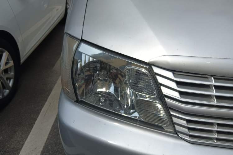 Used Jinbei Grace 2016 2.0L Express Utility Model Right Front Headlight