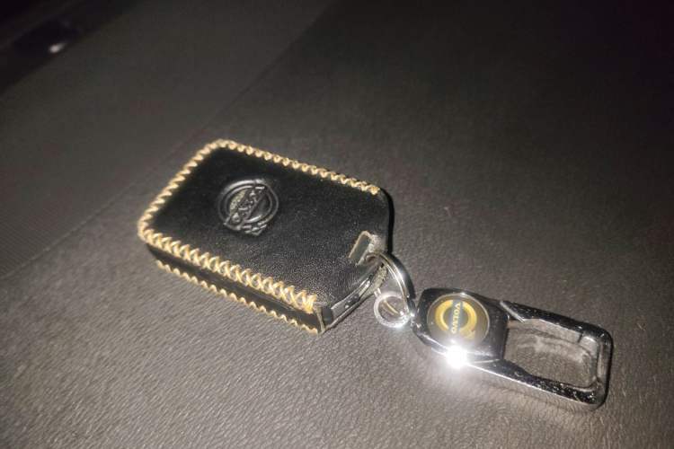 Used Volvo S90 New Energy 2023 T8 Plug-in Hybrid All-Wheel Drive Long-Range Zhiyi Luxury Edition Vehicle Key