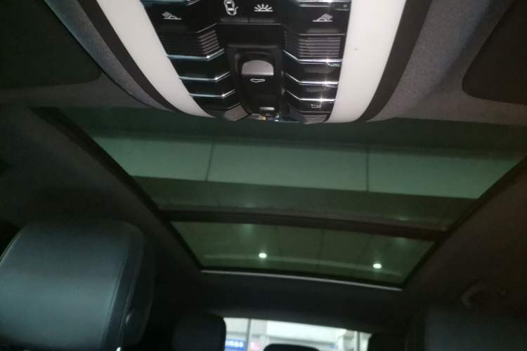 Used Porsche Macan 2018 Macan 2.0T Headliner