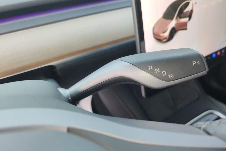 Used Tesla Model Y 2021 Standard Range Rear-Wheel Drive Version Gear Lever