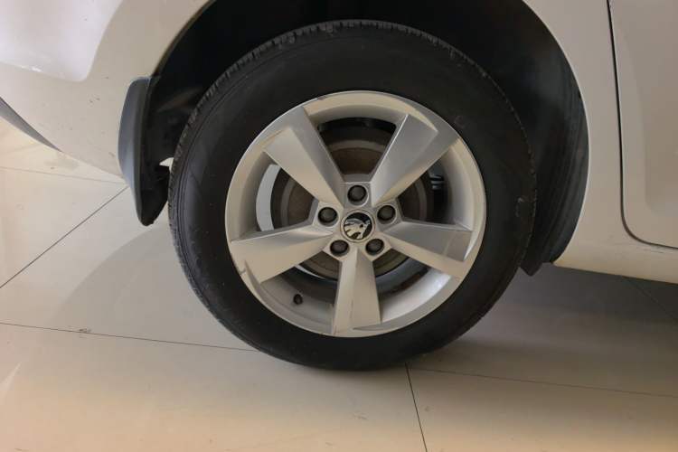 Used Skoda Rapid Spaceback 2016 Revised 1.6L Manual Chuanxing Edition
