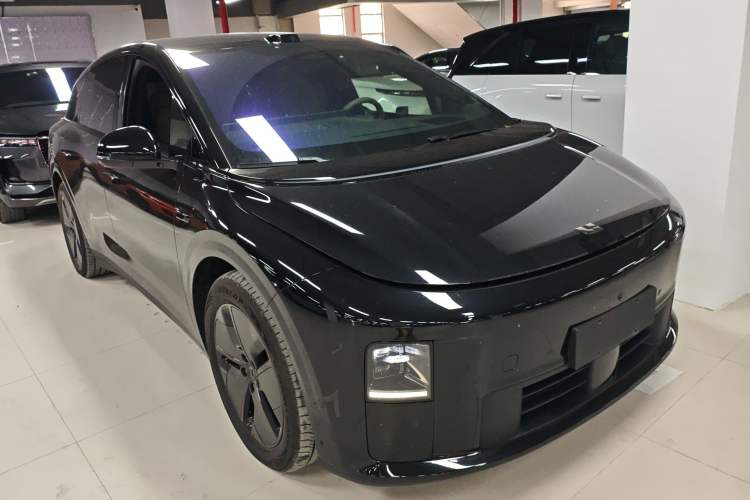 Used Li Auto i6 2025 Model Two-Wheel-Drive Standard Type Front Right 45 Deg