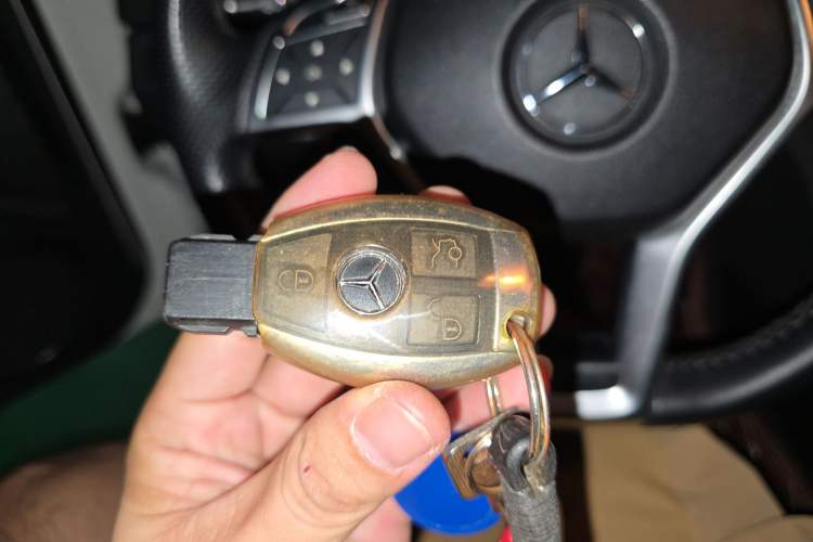 Used Mercedes-Benz C-Class 2011 C 200 Luxury Sport Touring Edition