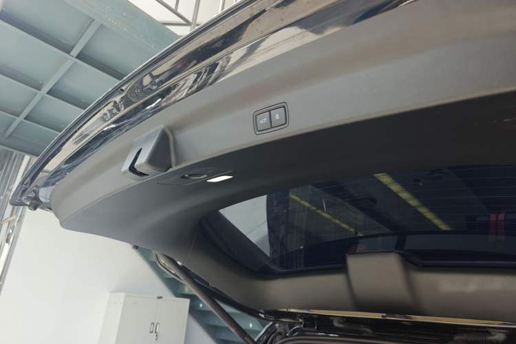 Used Li Auto L8 2023 Pro Model Trunk