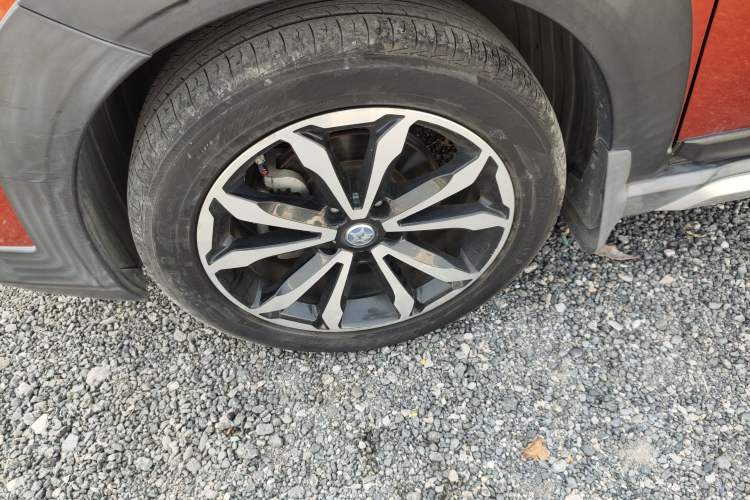 Used Venucia T70 2018 2.0L CVT Smart Enjoyment Sport Edition
