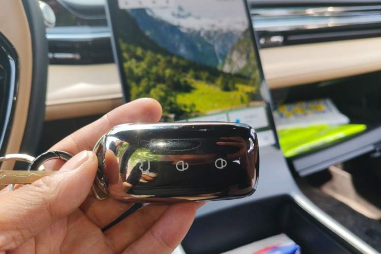 Used Geely Galaxy L6 2023 60km AIR