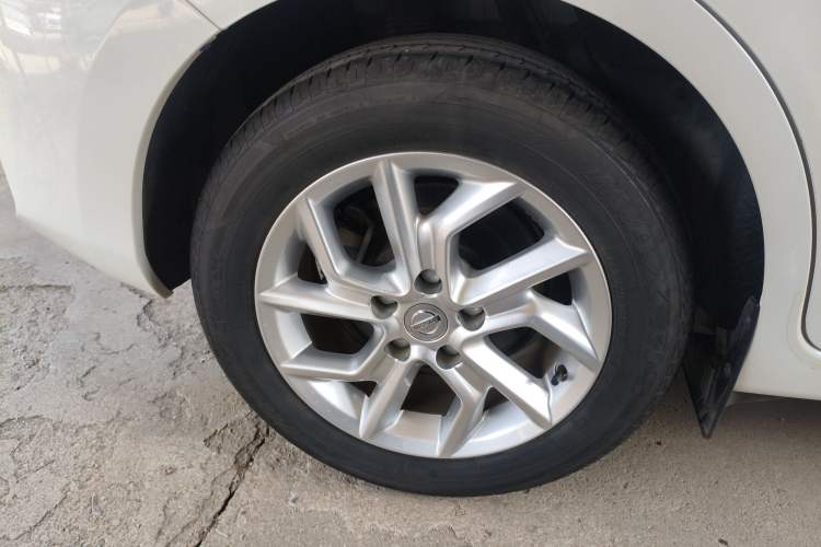 Used Nissan Tiida 2024 1.6L CVT Cool Dynamic Edition Right Rear Wheel Hub