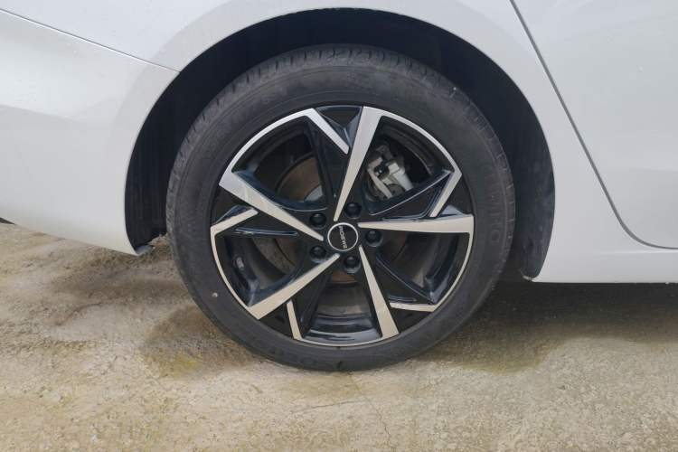 Used Roewe i5 2023 1.5L CVT Luxury Edition
