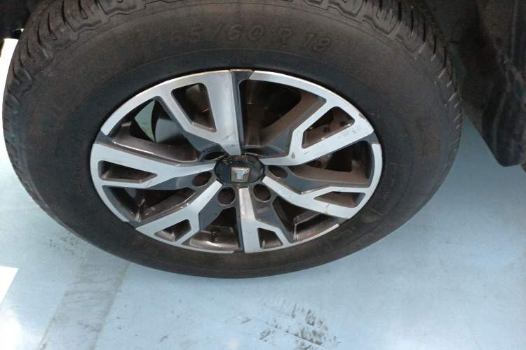 Used Tank 300 2023 City Edition 2.0T—Stylish as Ever Exterior 4