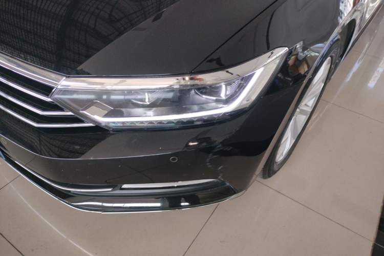 Used Volkswagen Magotan 2018 330TSI DSG Advanced Model Left Front Headlight