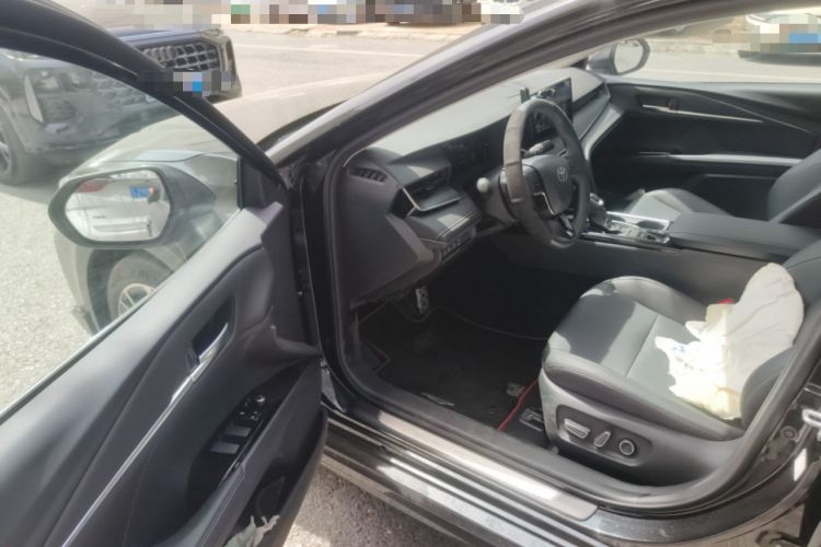 Used Toyota Camry 2026 Model Dual-Engine 2.0HSE Sport Lite Edition
