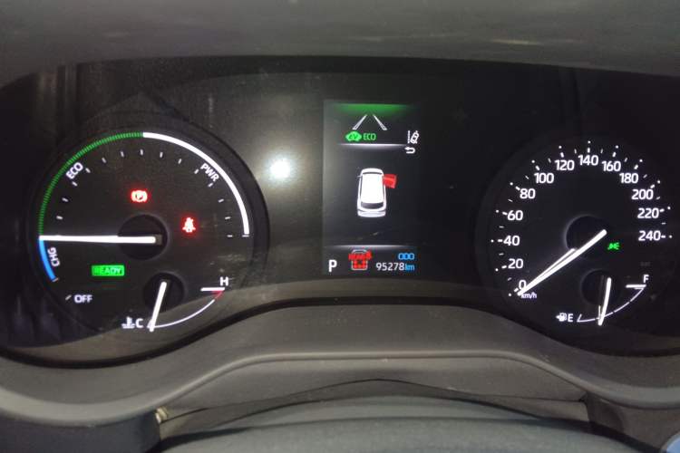 Used Toyota SIENNA 2021 2.5L Hybrid Premium Edition