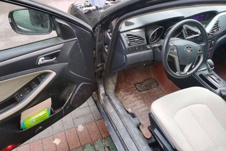 Used Bestune B70 2014 2.0L automatic comfort version
